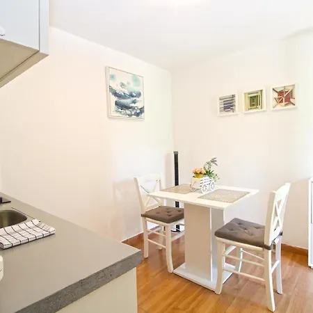 Fuer 2 Personen Ca 22 Qm In Pula, Istrien Istrische Riviera Apartment *
