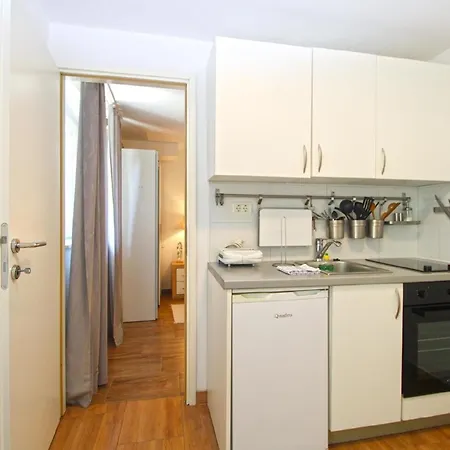 Apartment Fuer 2 Personen Ca 22 Qm In Pula, Istrien Istrische Riviera Pula