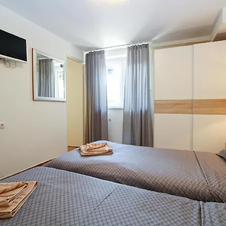 Apartment Fuer 2 Personen Ca 22 Qm In Pula, Istrien Istrische Riviera